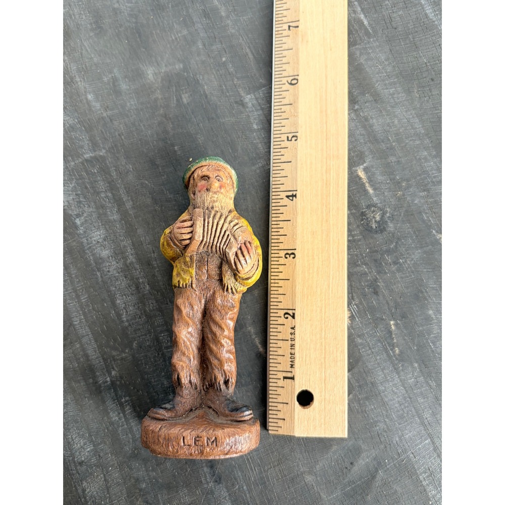 Vintage 1942 Multi Products Co LEM Accordion Player Figurine Composition Wood - Picture 8 of 8